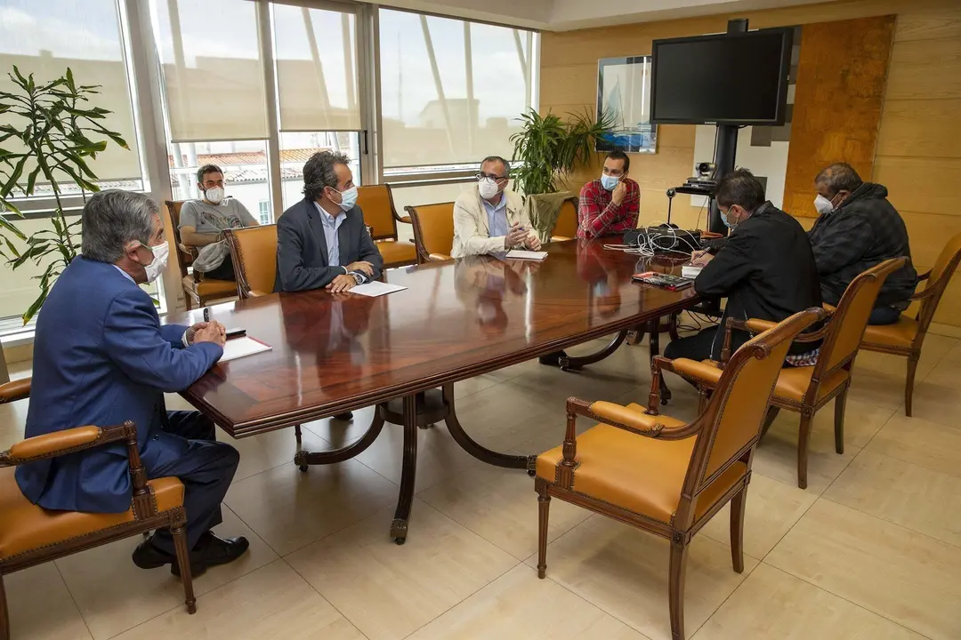 Reuni&oacute;n Revilla y Mart&iacute;n con comit&eacute; de Nissan