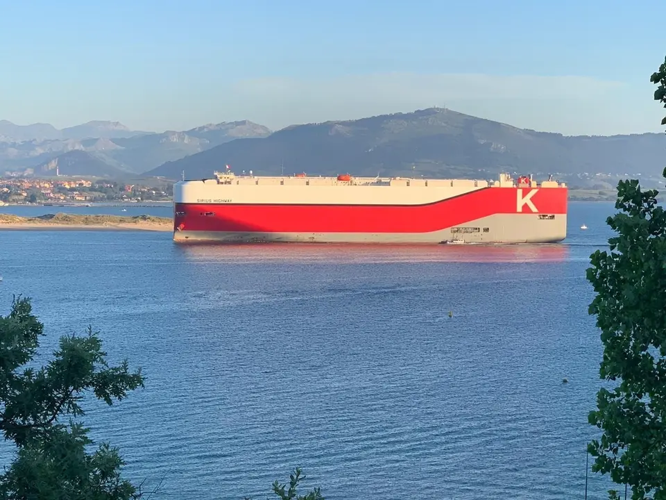 Naviera' K' Line Car Carrier