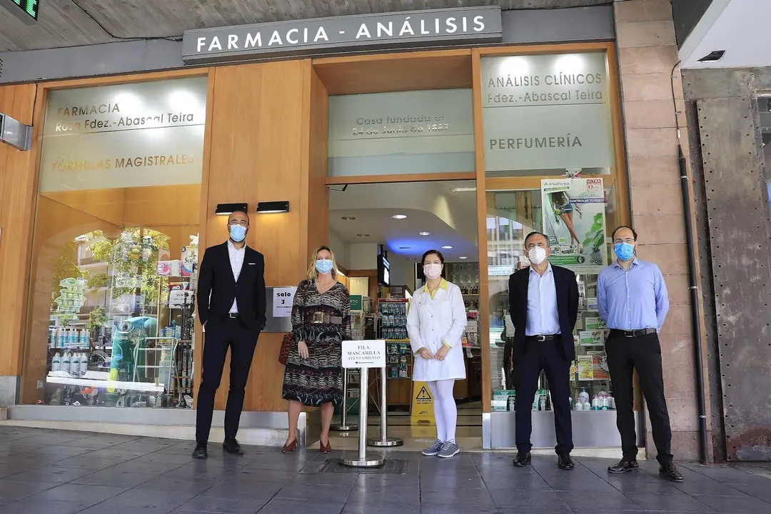 Reparto de mascarillas en las farmacias