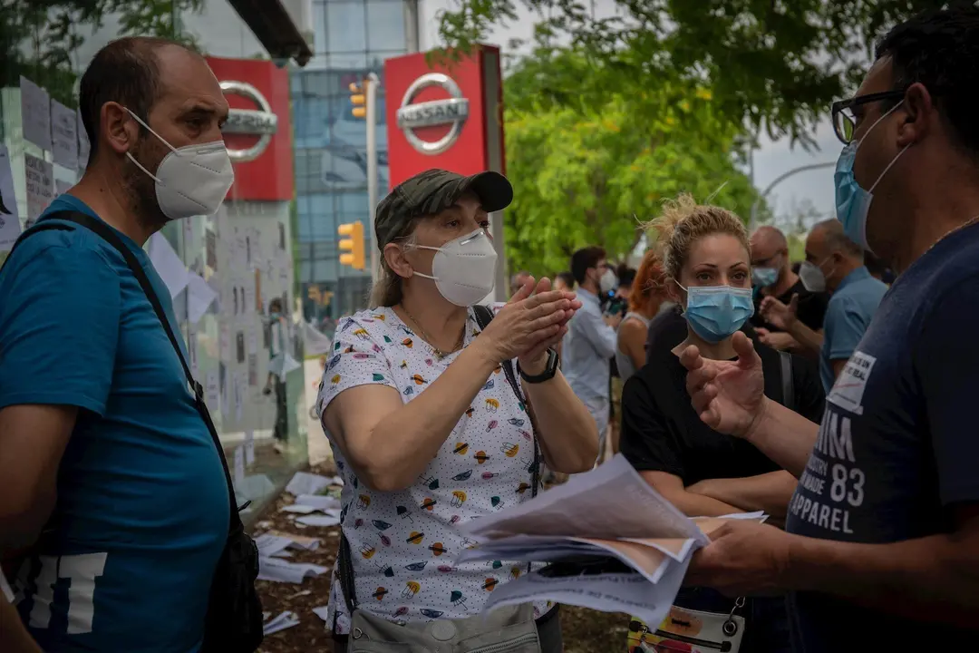 Trabajadores de Nissan cortan la Gran V&iacute;a de L&rsquo;Hospital (Barcelona)