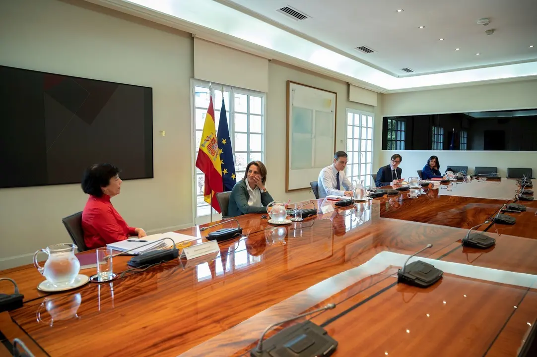 El presidente del Gobierno, Pedro S&aacute;nchez, se re&uacute;ne con los presidentes auton&oacute;micos por videoconferencia, en Madrid (Espa&ntilde;a) a 14 de junio de 2020. 