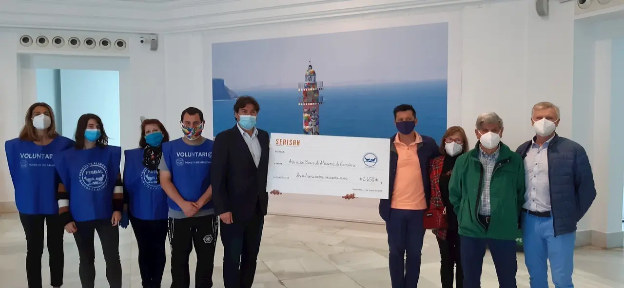 Donaci&oacute;n Serisan al Palacete embarcadero