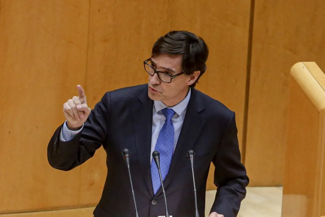 El ministro de Sanidad, Salvador Illa, durante su intervenci&oacute;n en el pleno de control al Gobierno del Senado.