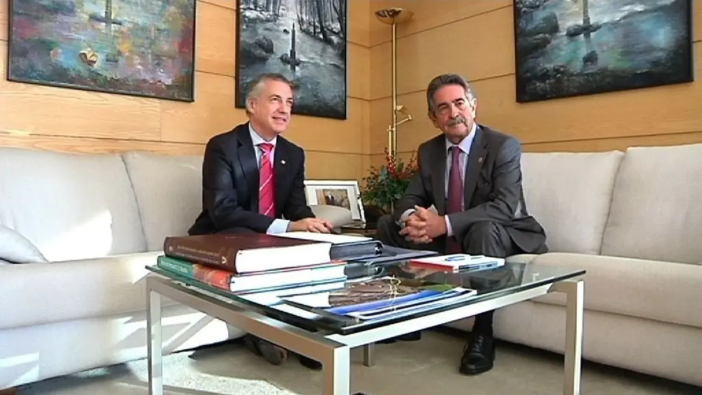 Lehendakari Urkullu con Miguel &Aacute;ngel Revilla