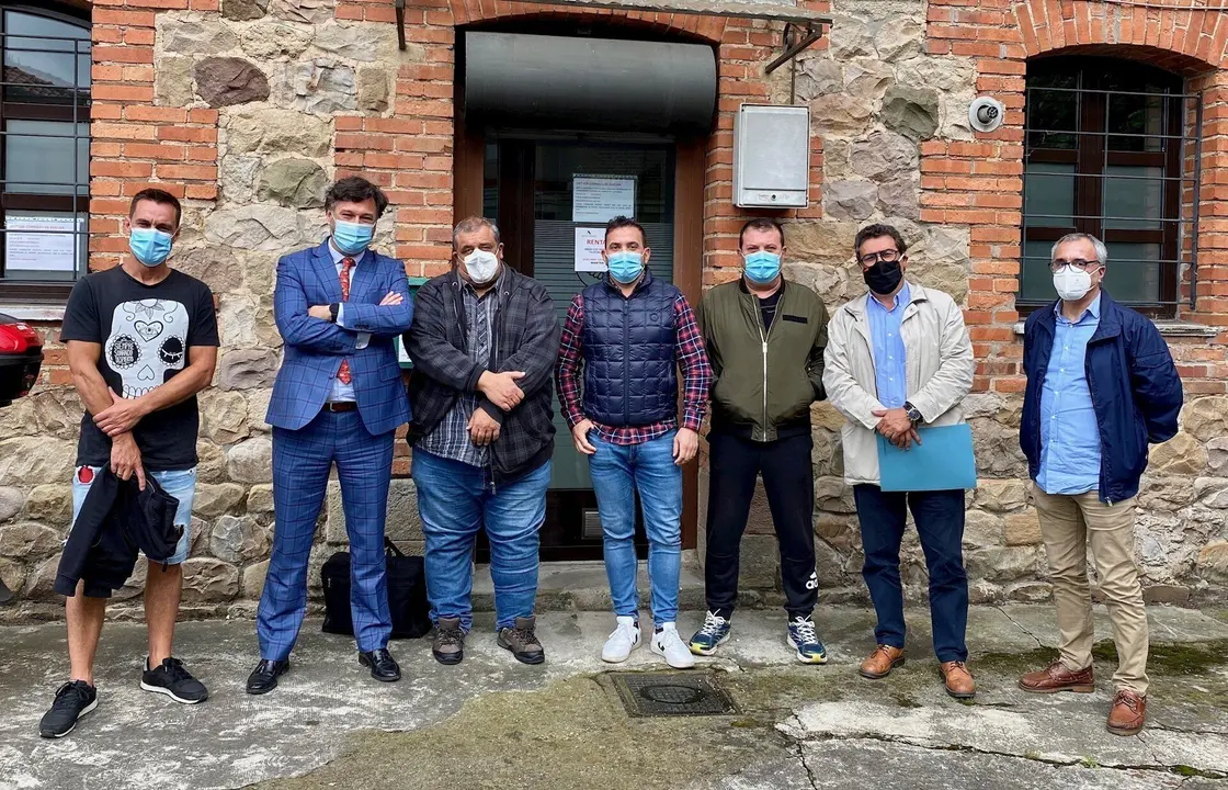 Represenantes de Vox como miembros del comit&eacute; de Nissan en Los Corrales