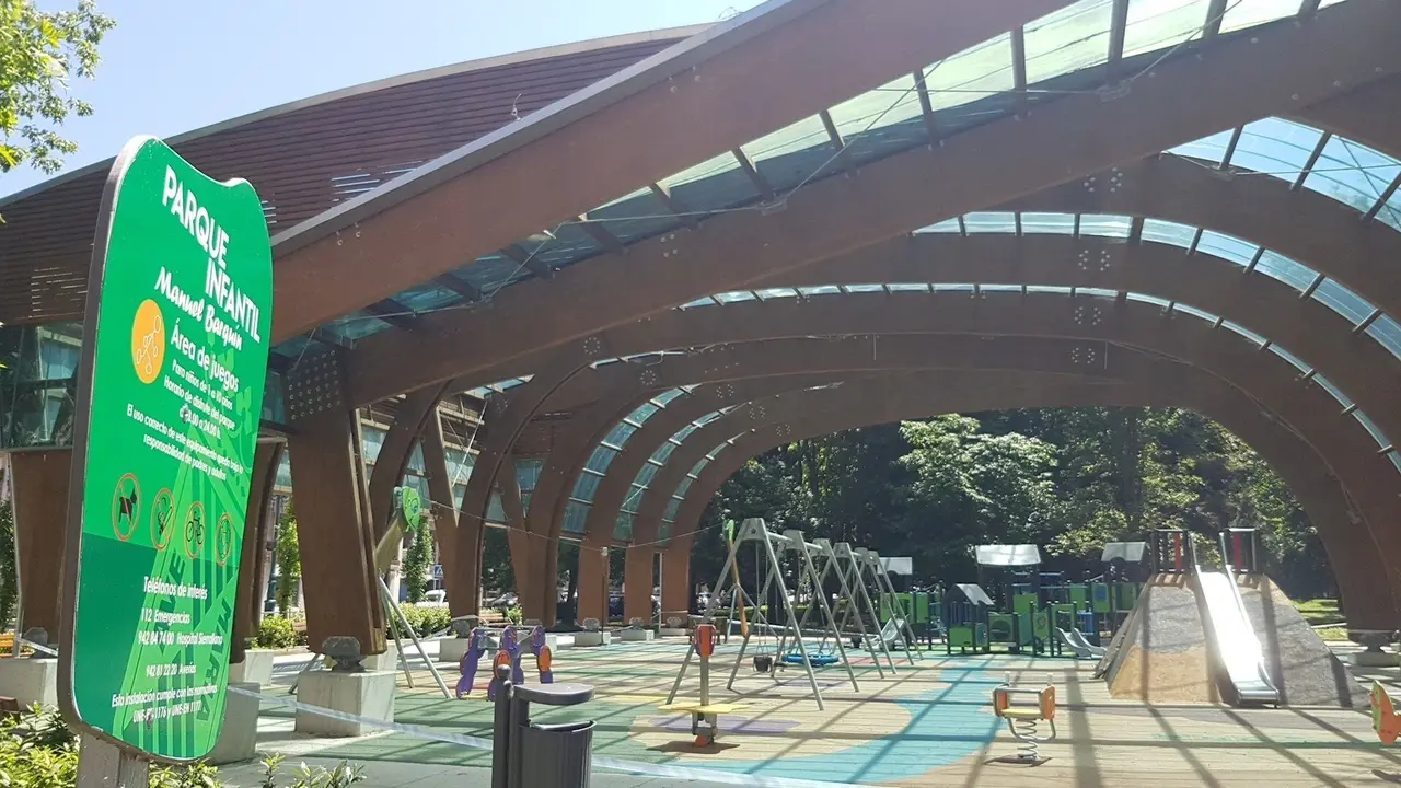 Parque infantil en Torrelavega