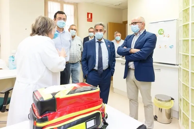 12:00 horas. Consultorio m&eacute;dico de Ruente. El presidente de Cantabria, Miguel &Aacute;ngel Revilla, acompa&ntilde;ado del consejero de Sanidad, Miguel Rodr&iacute;guez, visita este centro sanitario. A continuaci&oacute;n, ambos se trasladar&aacute;n al consultorio m&eacute;dico de Ud&iacute;as. 19 de junio de 2020 &copy; Ra&uacute;l Lucio