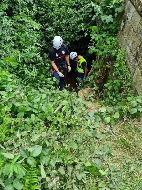 Rescate de un hombre ca&iacute;do desde un puente en Polaciones