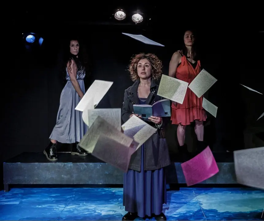 Mujeres en carne y verso