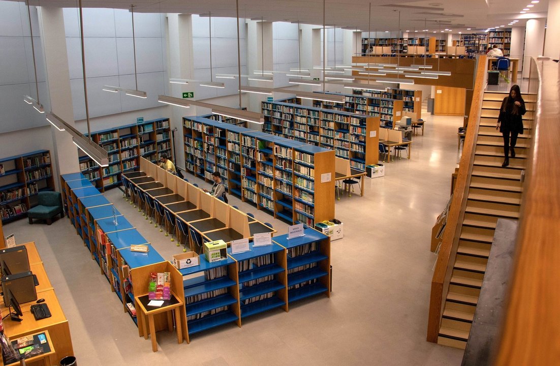 Biblioteca de la UC