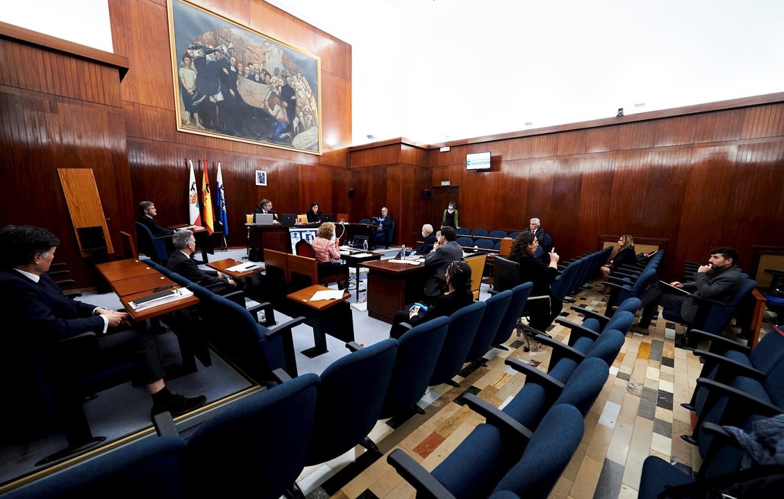 Vista general del Pleno del Ayuntamiento de Santander 