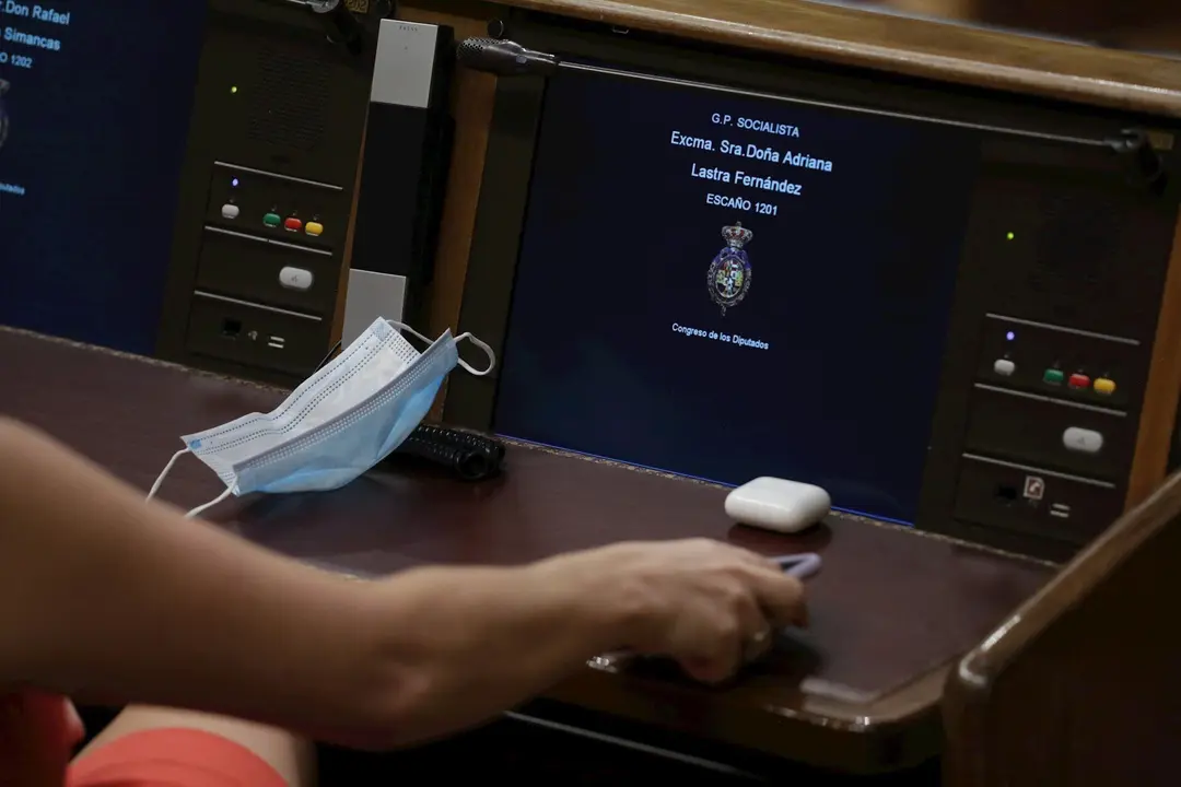 Imagen del esca&ntilde;o de la portavoz del PSOE, Adriana Lastra, en el Pleno del Congreso