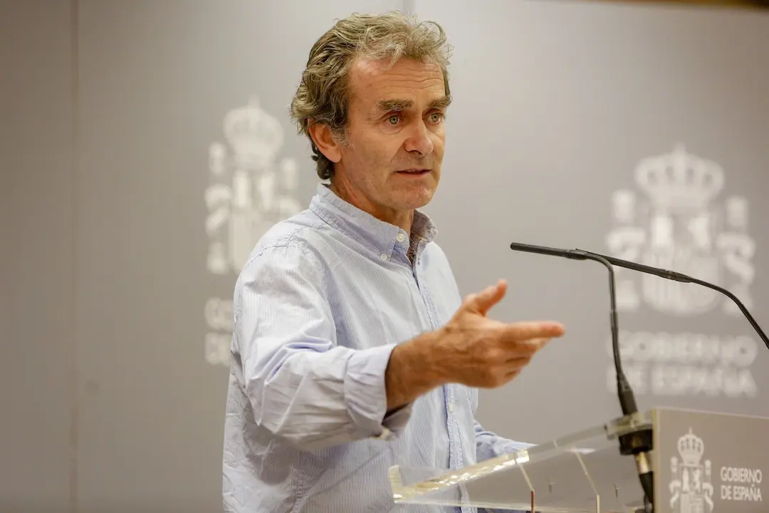 El director del Centro de Coordinaci&oacute;n de Alertas y Emergencias Sanitarias (CCAES), Fernando Sim&oacute;n, durante la primera de las ruedas de prensa que ofrecer&aacute; en el Ministerio de Sanidad dos veces a la semana &ndash;lunes y jueves-, en Madrid (Espa&ntilde;a), a 22 de jun