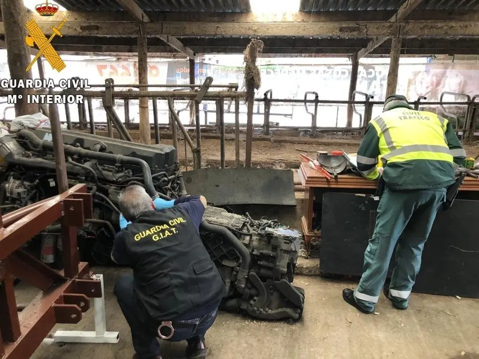 Nota De Prensa Guardia Civil Detiene A Dos Personas Por El Robo Y Despiece De Un Cami&oacute;n