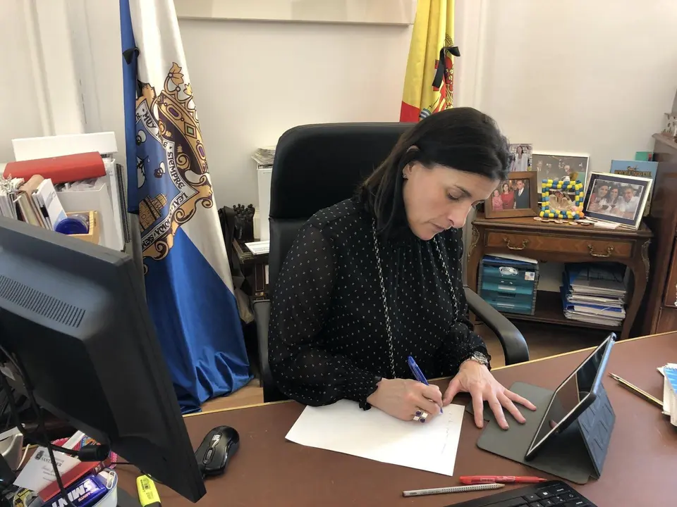 EuropaPress_2783777_alcaldesa_santander_gema_igual_reunion_portavoces