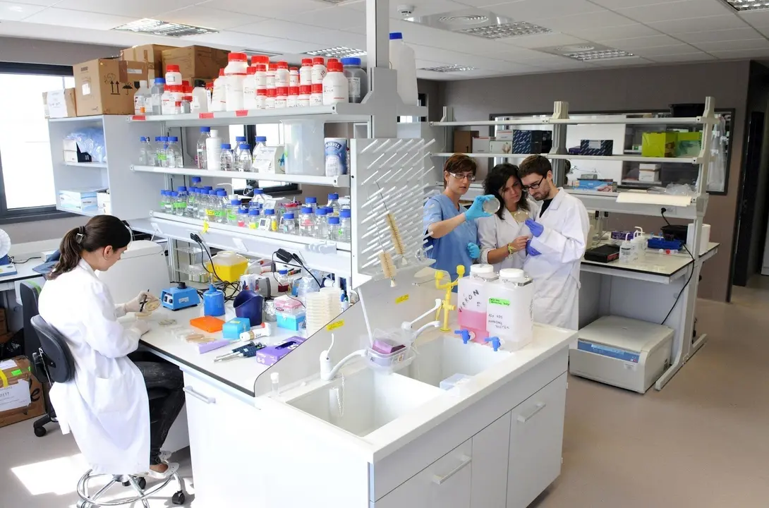 Laboratorio del IBBTEC . Archivo