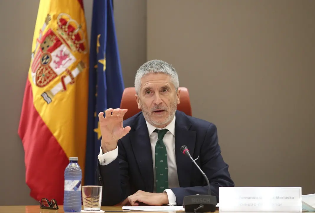 El ministro del Interior, Fernando Grande-Marlaska, en la campa&ntilde;a divulgativa y el dispositivo especial de tr&aacute;fico que la DGT ha preparado para atender los desplazamientos por carretera durante este verano ante la nueva normalidad, en Madrid