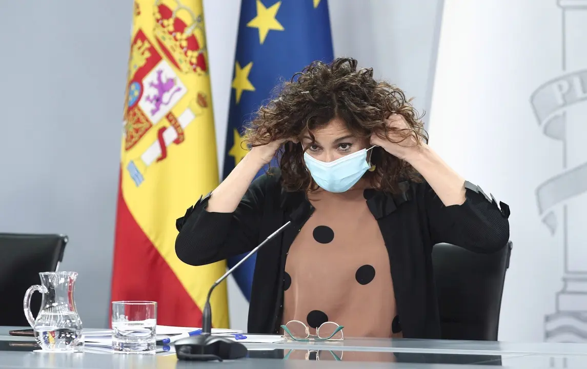 La ministra portavoz y de Hacienda, Mar&iacute;a Jes&uacute;s Montero, a su llegada a la comparecencia en rueda de prensa posterior al Consejo de Ministros celebrado en Moncloa, Madrid (Espa&ntilde;a), a 30 de junio de 2020.