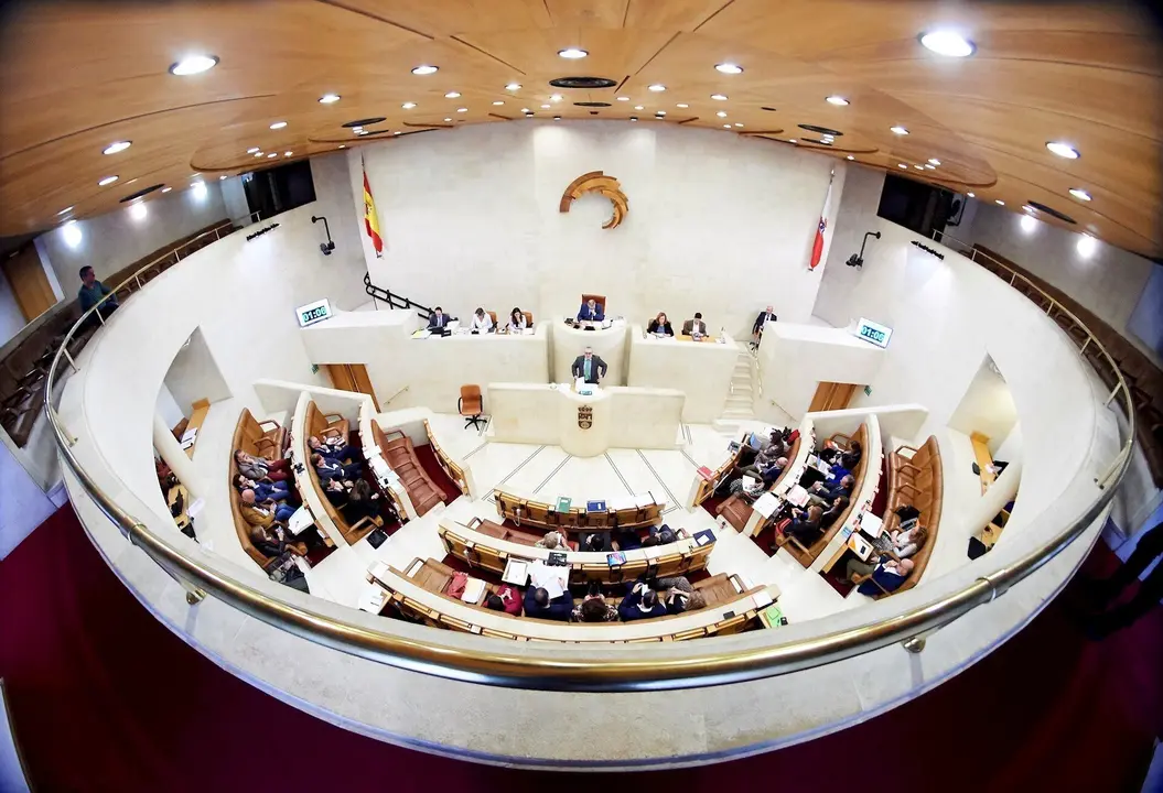Pleno del Parlamento de Cantabria