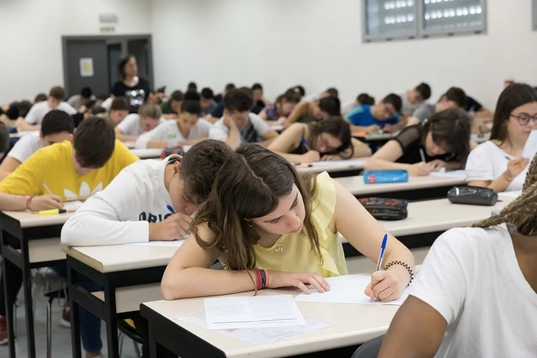 Estudiantes en la EvAU en la UPNA
