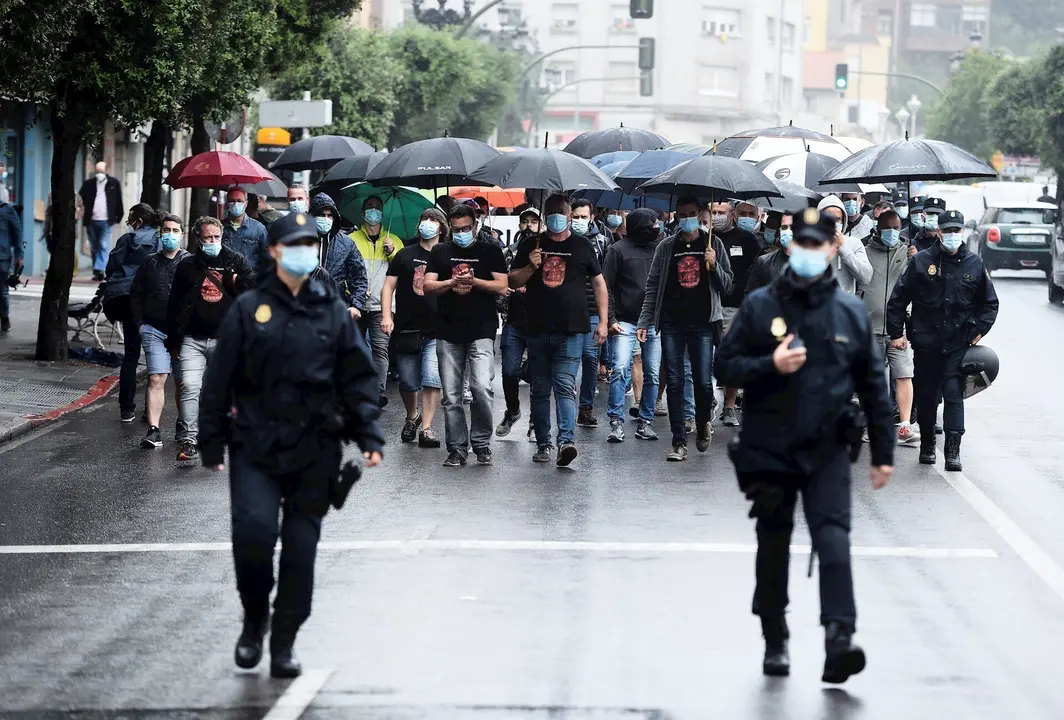 Manifestaci&oacute;n de los trabajadores de Nissan Barcelona en Santander.
