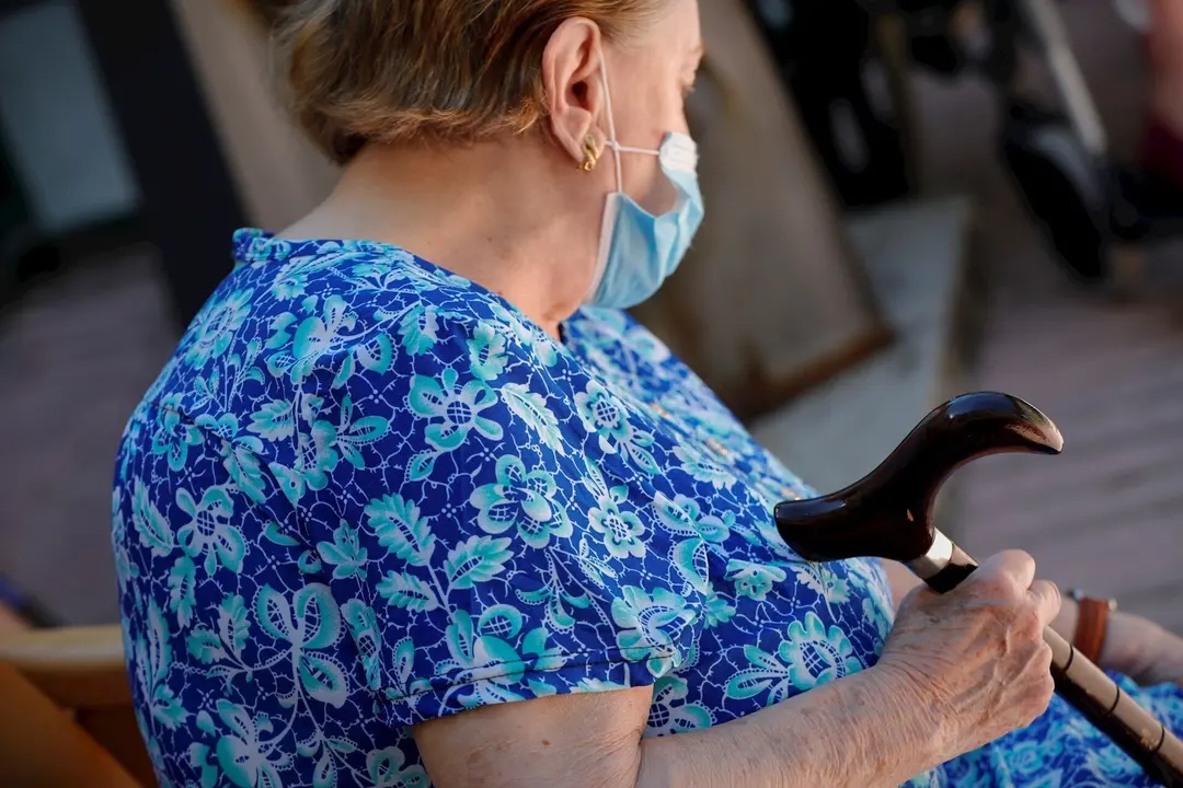 Una residente de una residencia de ancianos de Madrid