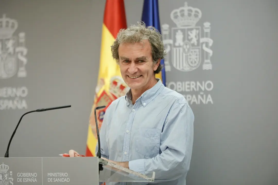 El director del Centro de Coordinaci&oacute;n de Alertas y Emergencias Sanitarias (CCAES), Fernando Sim&oacute;n, ofrece la segunda rueda de prensa de la segunda semana tras el estado de alarma para informar de la evoluci&oacute;n de la COVID-19, en Madrid (Espa&ntilde;a), a 2 de ju