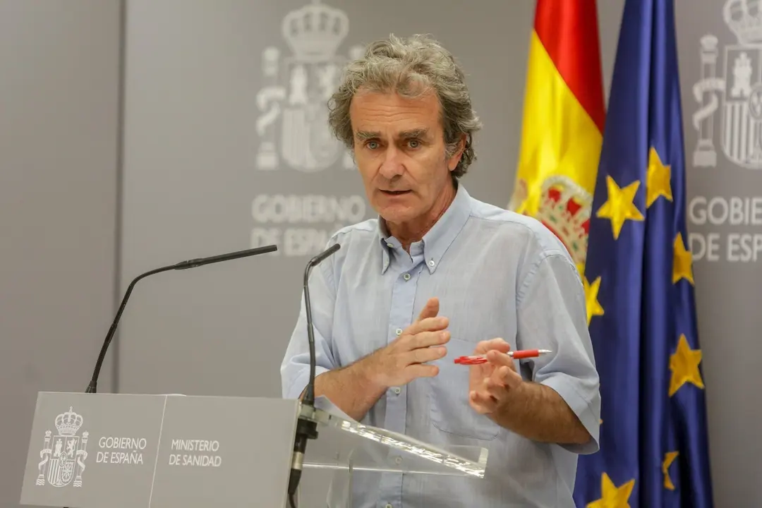 El director del Centro de Coordinaci&oacute;n de Alertas y Emergencias Sanitarias (CCAES), Fernando Sim&oacute;n, ofrece una rueda de prensa dos semanas despu&eacute;s del fin del estado de alarma para informar de la evoluci&oacute;n de la COVID-19