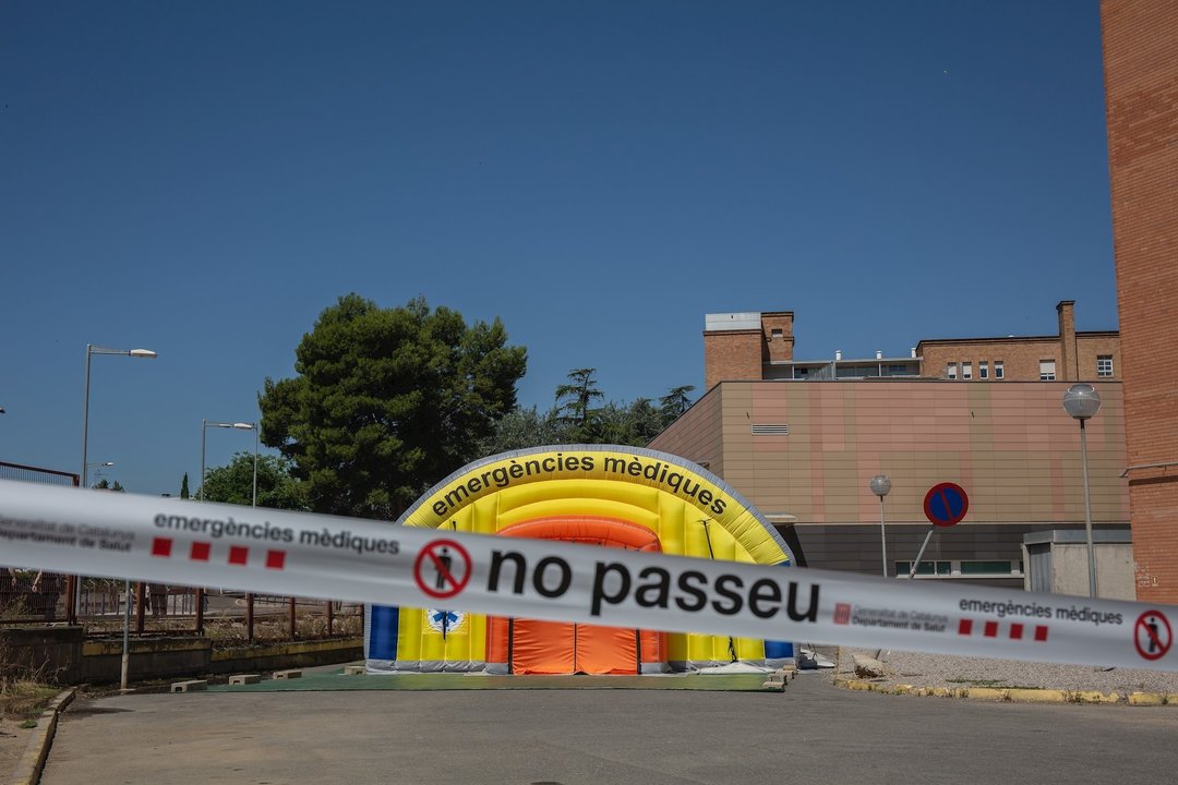 Hospital de campaña para atender a enfermos de coronavirus junto al Hospital Universitario Arnau de Vilanova de Lleida, capital de la comarca del Segrià.