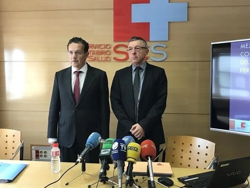 Juli&aacute;n P&eacute;rez Gil y Francisco Javier Gonz&aacute;lez, exaltos cargos del Servicio C&aacute;ntabro de Salud (archivo)