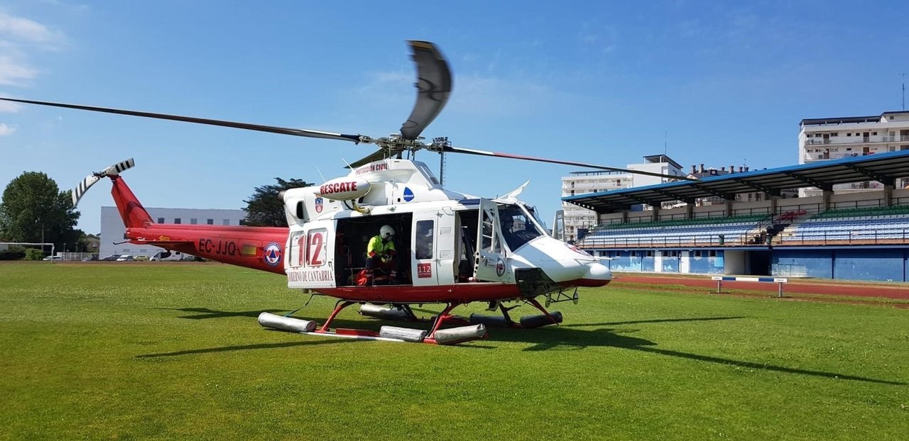 El helicóptero del Gobierno de Cantabria