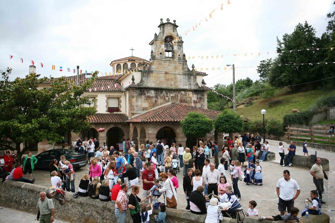 Ermita de la Virgen del Carmen de Revilla de Camargo 