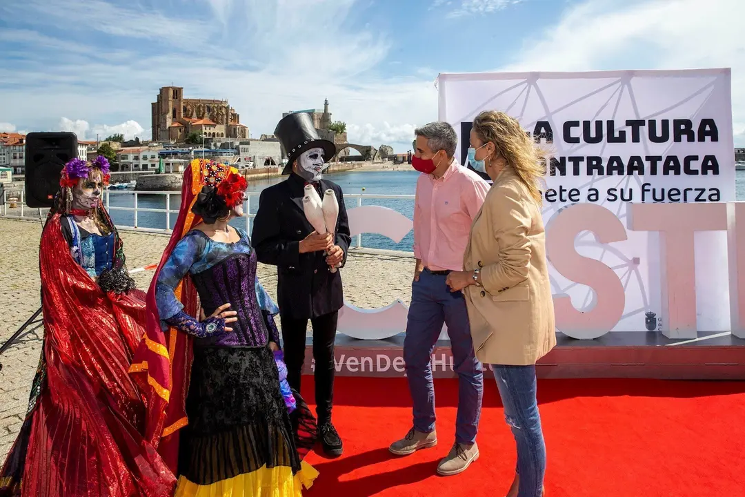 El vicepresidente y consejero de Universidades, Igualdad, Cultura y Deporte, Pablo Zuloaga, presenta en Castro la programaci&oacute;n de la &ldquo;Cultura Contraataca. Misi&oacute;n Itinerante&rdquo; para este fin de semana