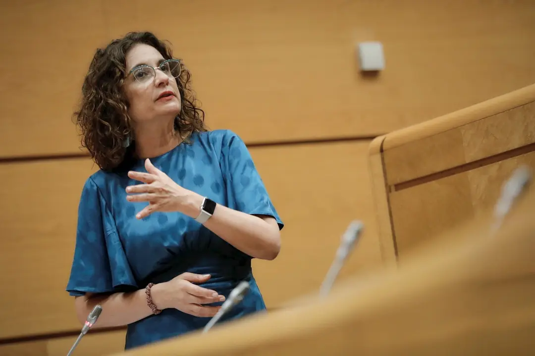 La portavoz del Gobierno y ministra de Hacienda, Mar&iacute;a Jes&uacute;s Montero, durante su intervenci&oacute;n en una sesi&oacute;n de control al Gobierno en el Senado, en Madrid (Espa&ntilde;a) a 14 de julio de 2020. Con este pleno, la C&aacute;mara Alta dar&aacute; por terminada su actividad parla