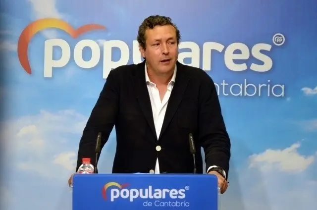 I&ntilde;igo Fern&aacute;ndez, portavoz parlamentario del PP