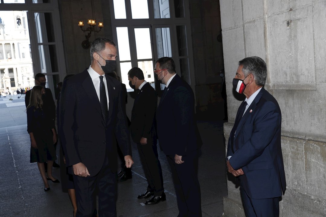 Ndp Y Fotos El Presidente De Cantabria Asiste En El Palacio Real De Madrid Al Homenaje De Estado A Las Víctimas Del Coronavirus