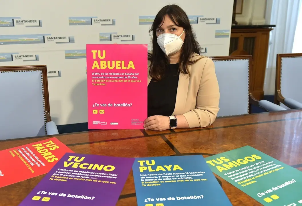 Concejala de Juventud presenta la campa&ntilde;a T&uacute; decides contra el botell&oacute;n