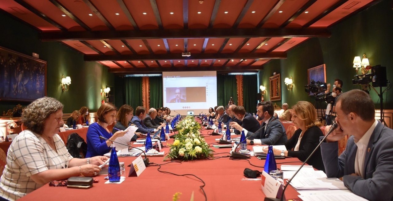 Reunión de la sectorial de Justicia presidida por el ministro Juan Carlos Campo.