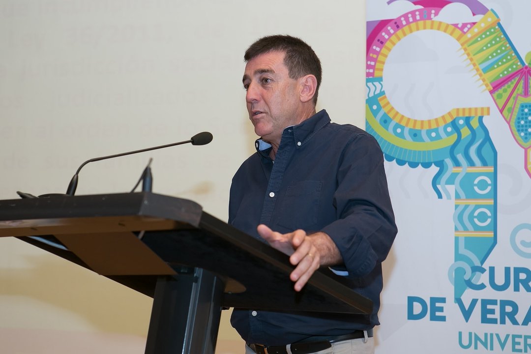 El director del Observatorio Estatal para la Dependencia y director del taller 'Los servicios sociales como cuarto pilar del bienestar social', José Manuel Ramírez.