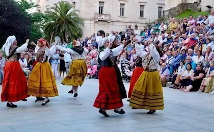 folklore c&aacute;ntabro