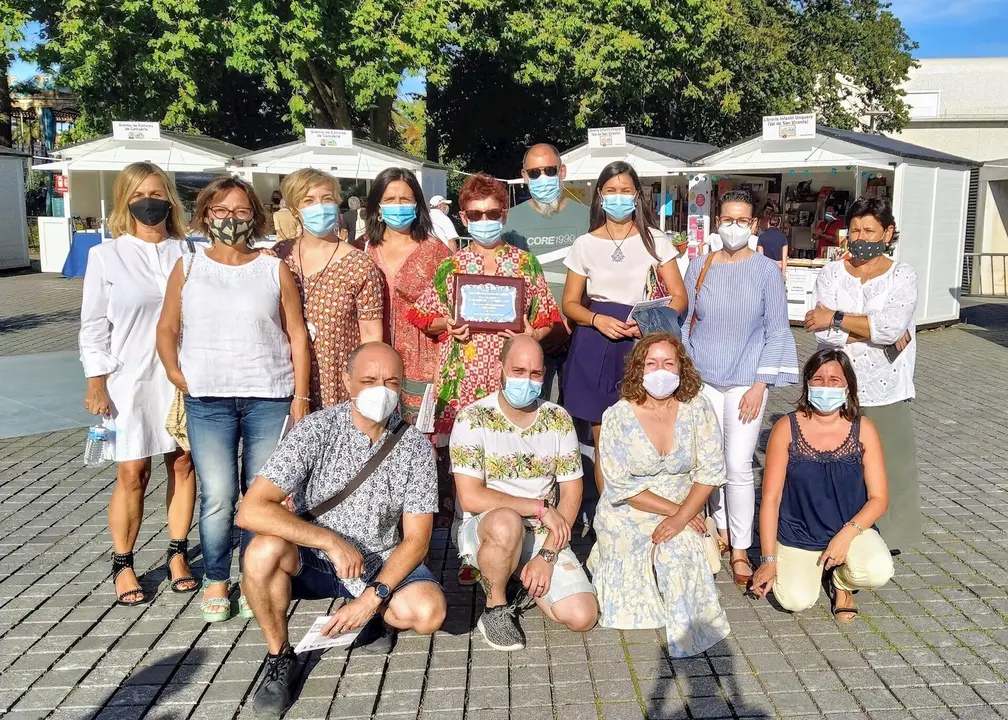 Ocho bibliotecas y un bizcocho