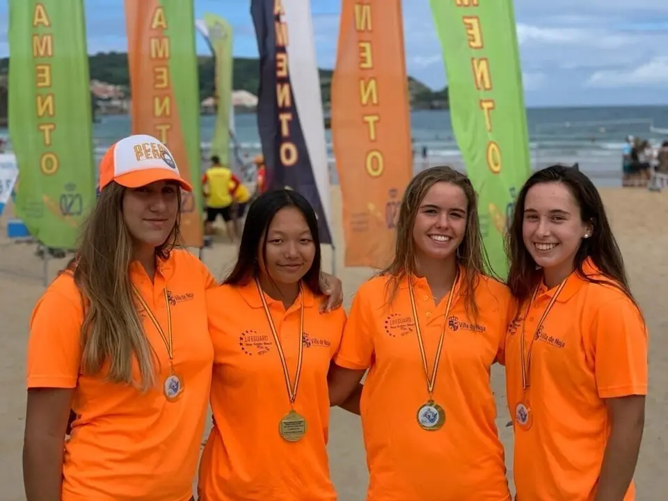 Equipo juvenil femenino del Club Noja Playa Dorada NetCAN