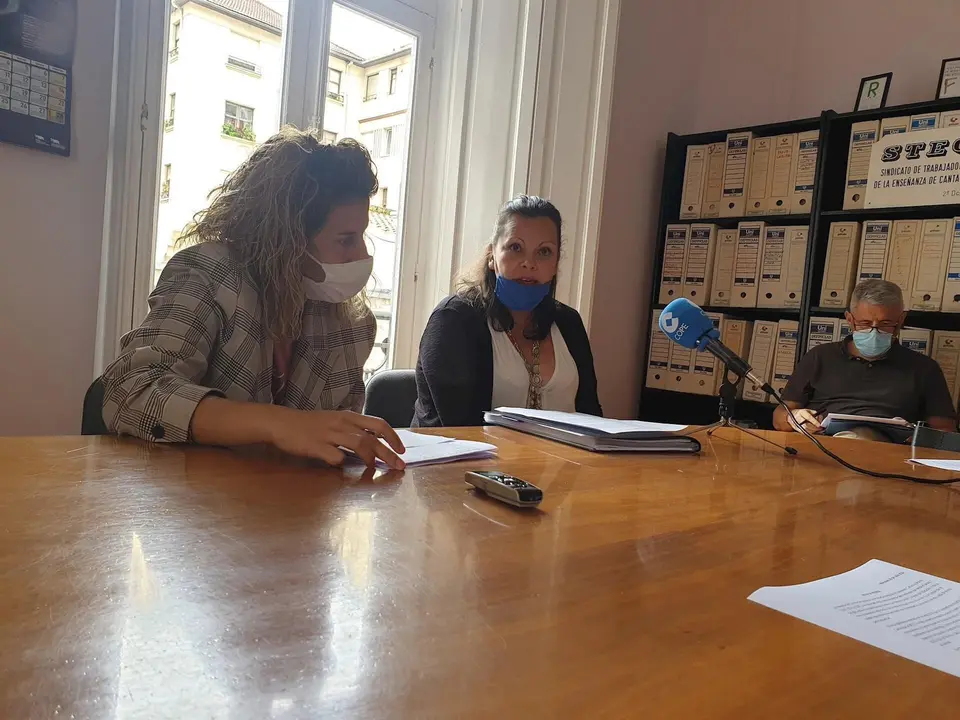 Silvia C&aacute;ceres y Ver&oacute;nica Vega