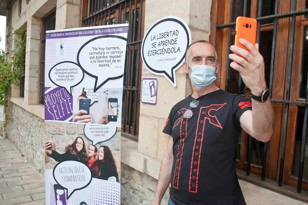 Antonio P&eacute;rez y el proyecto 'Selfie'