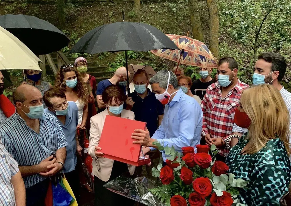 Homenaje del PSOE al alcalde de Fontibre Jos&eacute; Luis Maco