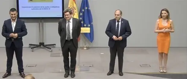 El ministro de Inclusi&oacute;n, Seguridad Social y Migraciones, Jos&eacute; Luis Escriv&aacute;, con los representantes de las organizaicones de aut&oacute;nomos