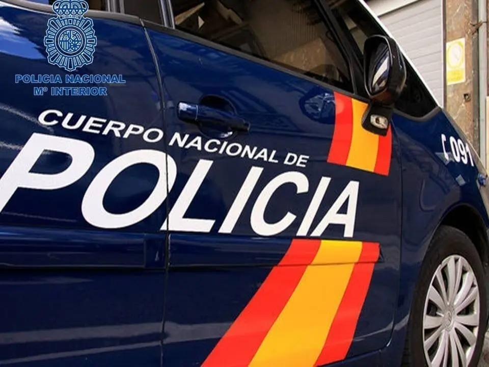 Veh&iacute;culo de la Polic&iacute;a Nacional.