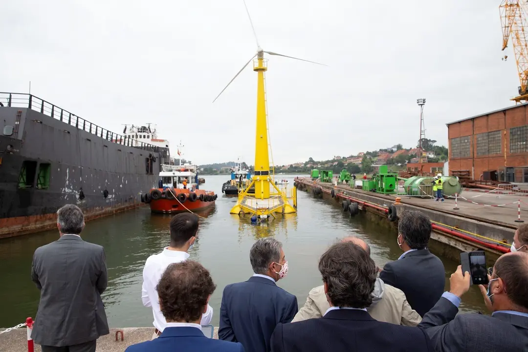 Botadura de la plataforma en las instalaciones de Astander