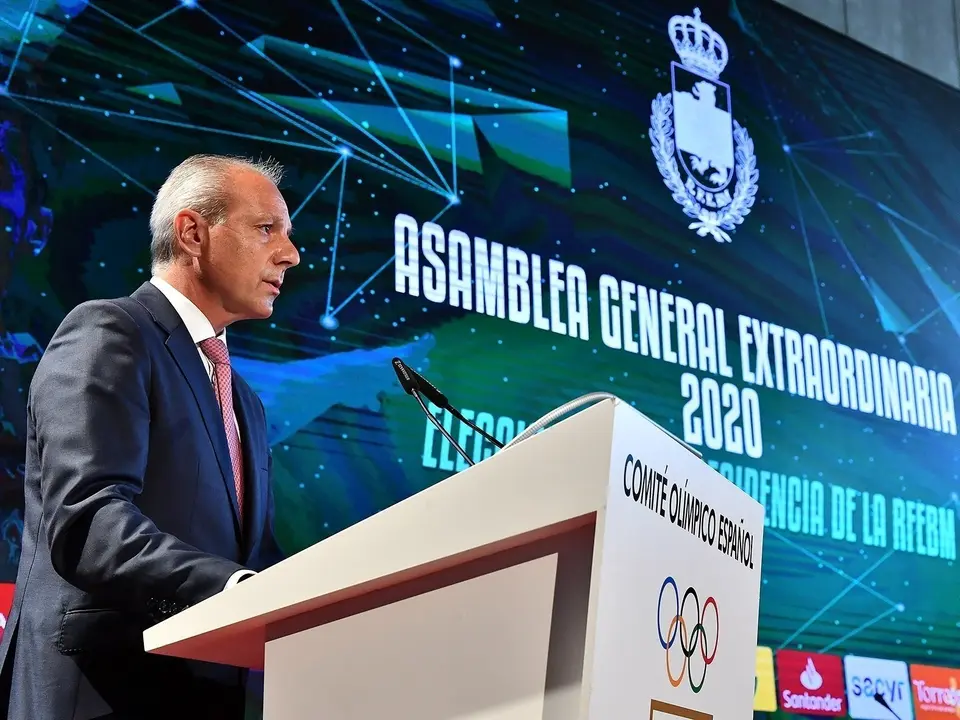 Francisco V.Bl&aacute;zquez durante su reelecci&oacute;n como presidente de la RFEBM
