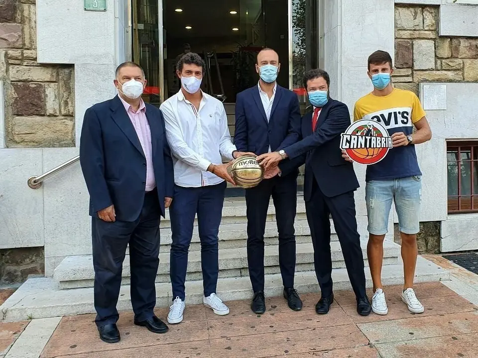 Presentaci&oacute;n del Grupo Alega Cantabria